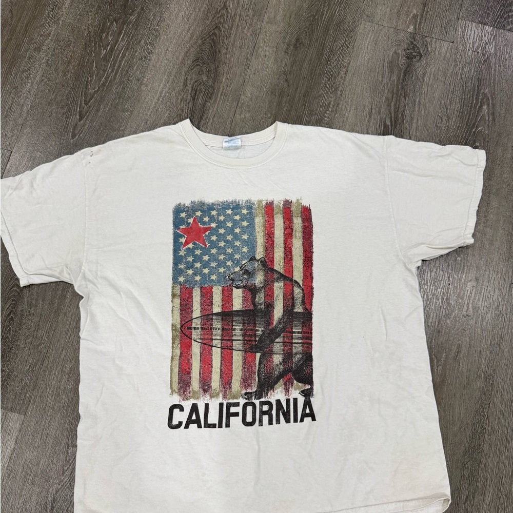 California Bear Graphic Men's Cream T-Shirt